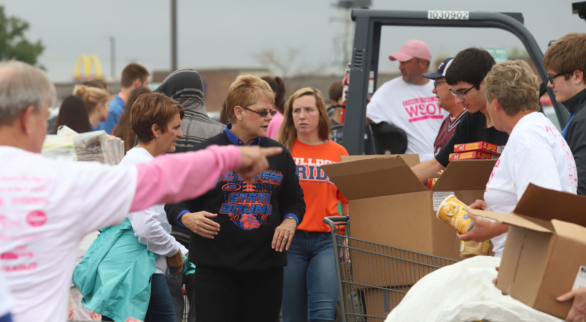 WSOY Community Food Drive 8 10.5.18.jpg